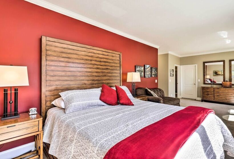 Secluded Home W/ Hot Tub & Mountain Views!