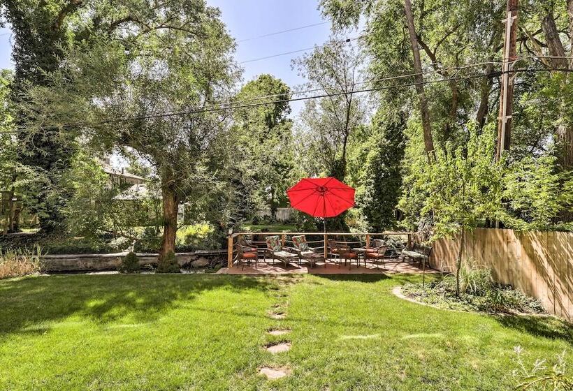 Secluded Home W/ Hot Tub & Mountain Views!