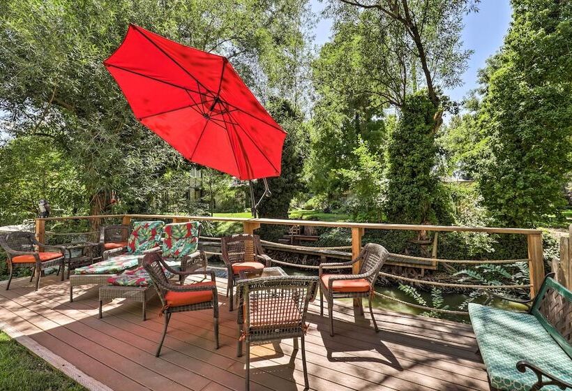 Secluded Home W/ Hot Tub & Mountain Views!