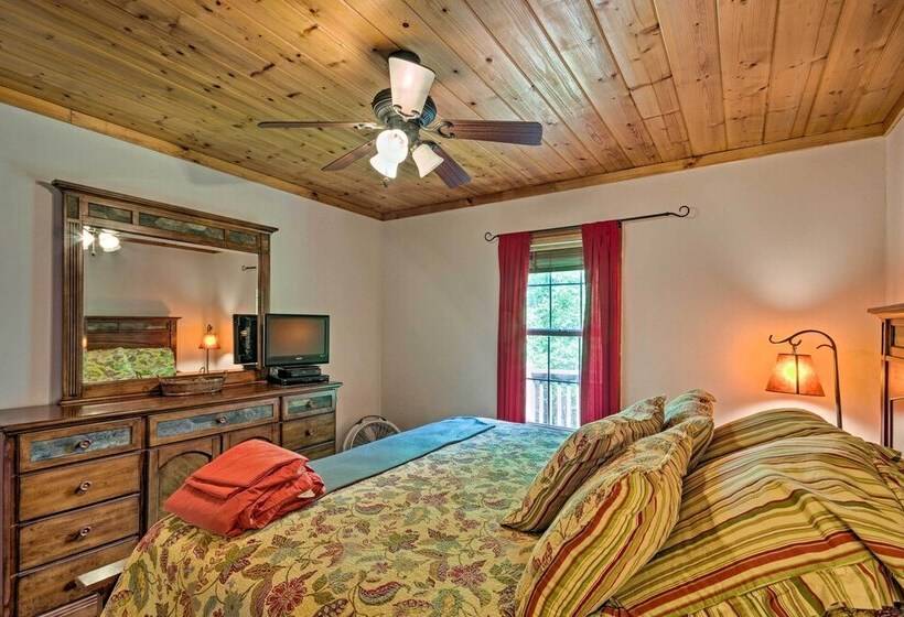Secluded Lenoir Cabin: 4 Mi To Dtwn Blowing Rock