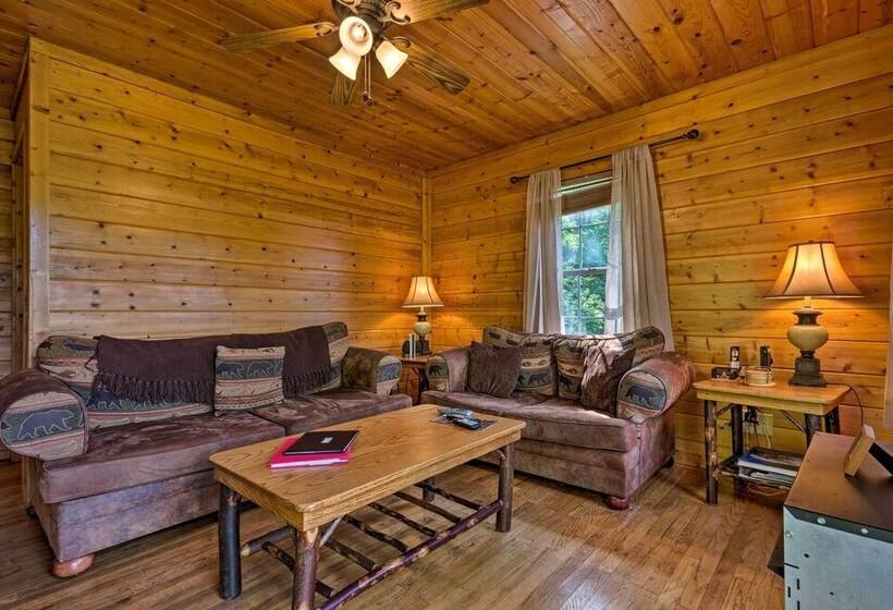 Secluded Lenoir Cabin: 4 Mi To Dtwn Blowing Rock