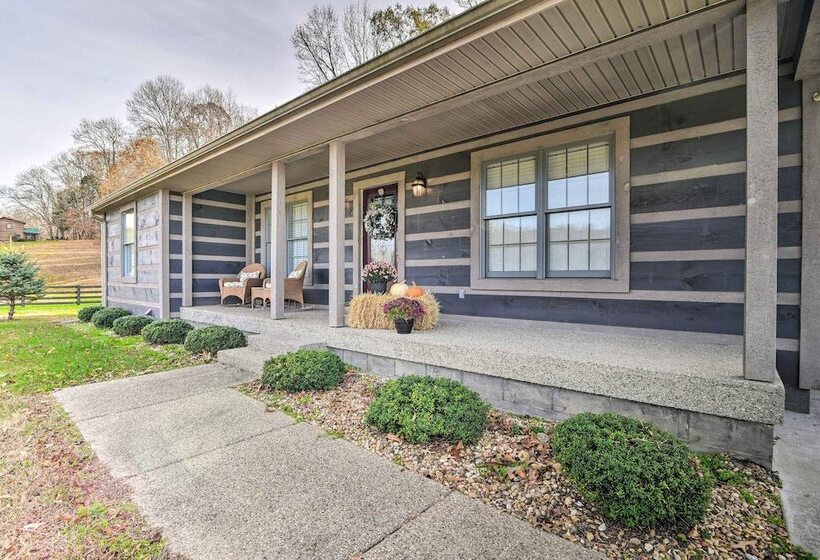 Secluded Retreat On 2 Acres Near Dale Hollow Lake!