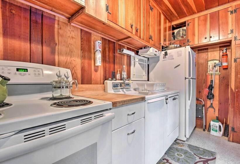 Secluded & Rustic Lake Harmony Cabin W/ Fire Pit!