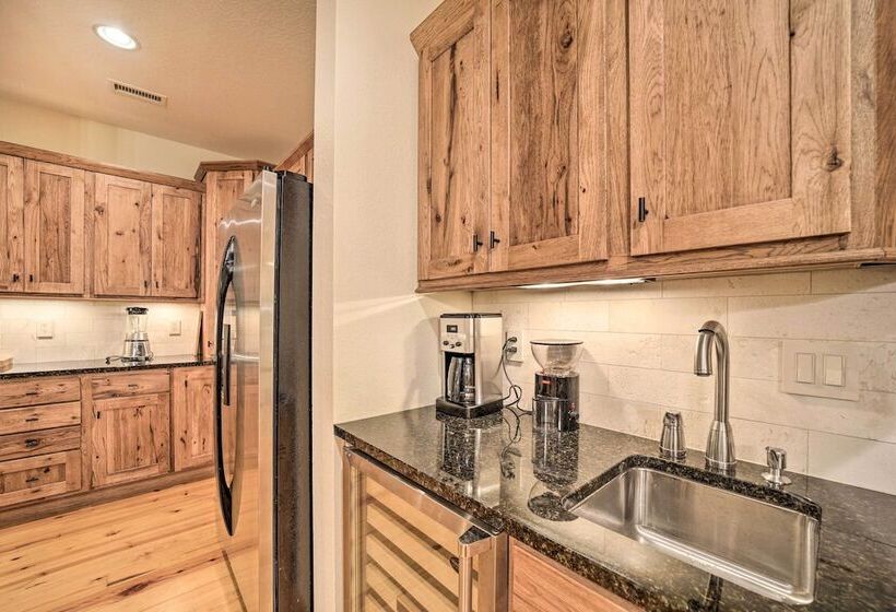 Secluded Sapphire Chalet W/ Game Room + Decks