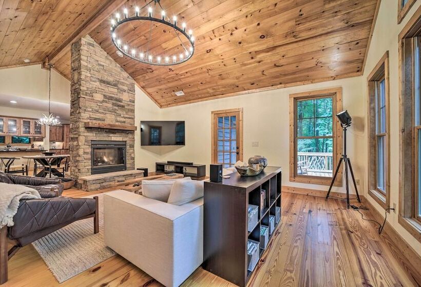 Secluded Sapphire Chalet W/ Game Room + Decks