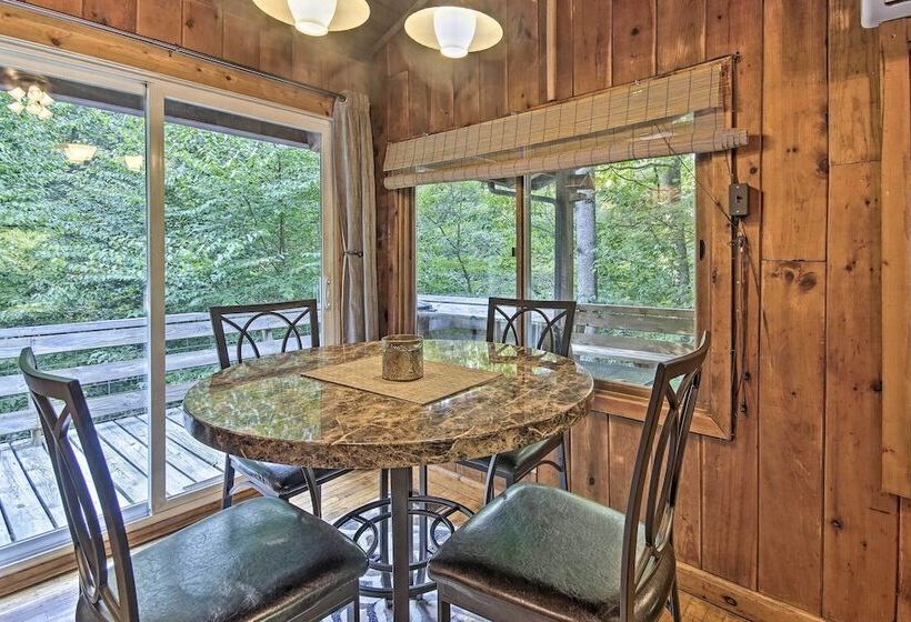 Secluded Stanardsville Cabin W/ 10 Acres & Hot Tub