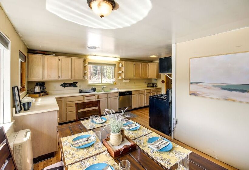 Hike, Bike & Boat: Cabin W/ Dock On Seeley Lake!