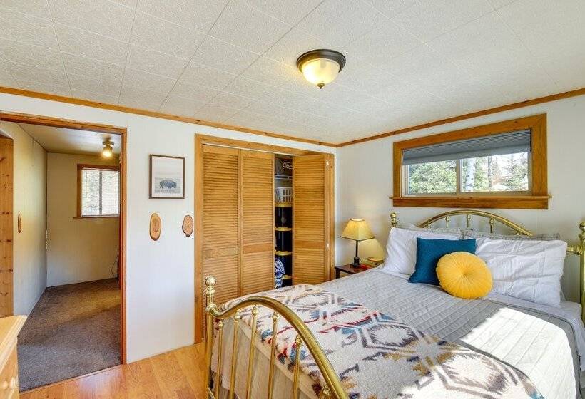 Hike, Bike & Boat: Cabin W/ Dock On Seeley Lake!