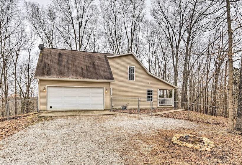 Serene Bloomington Home: Deck & Forest Views