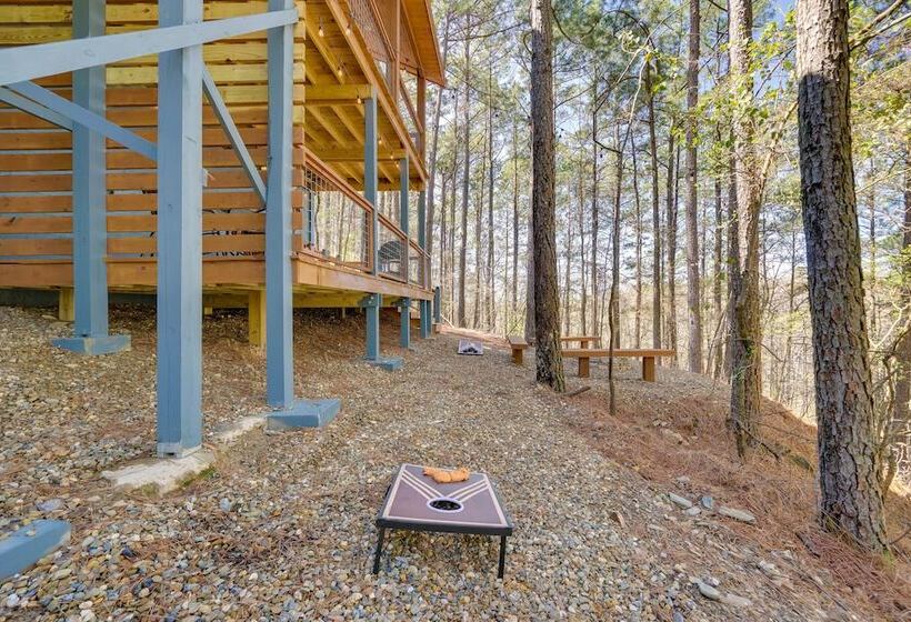 Serene Broken Bow Cabin W/ Hot Tub & Fire Pit!