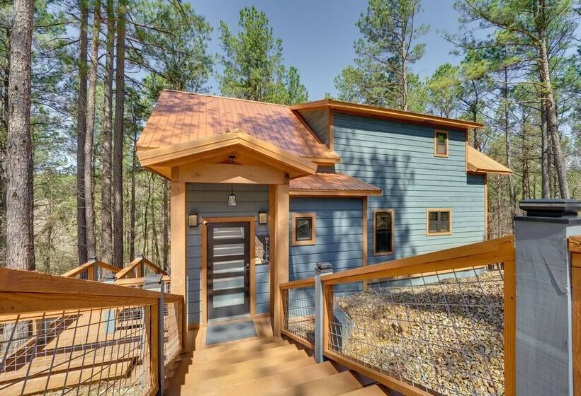 Serene Broken Bow Cabin W/ Hot Tub & Fire Pit!