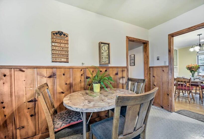 Serene, Country Retreat ~ 12 Mi To Main St!