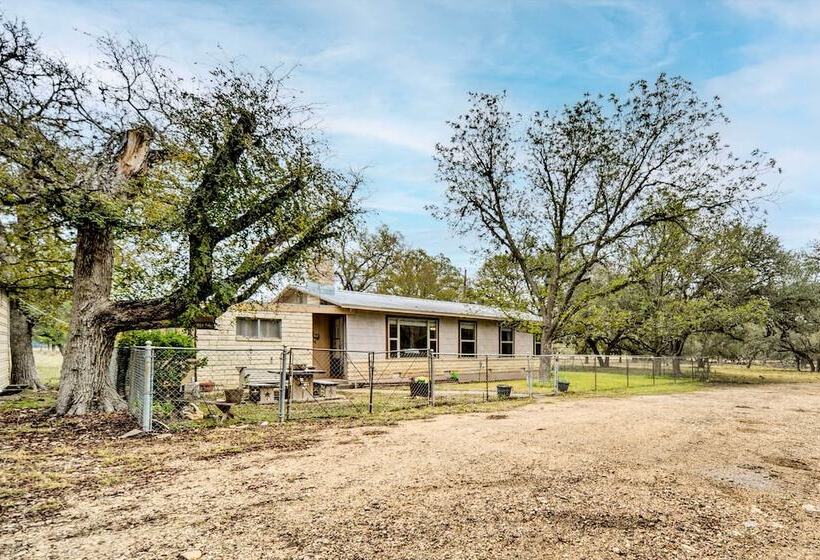 Serene, Country Retreat ~ 12 Mi To Main St!