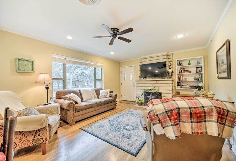 Serene, Country Retreat ~ 12 Mi To Main St!