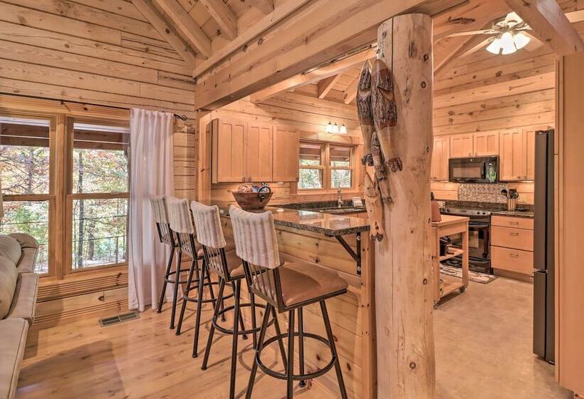 Serenity Woods  Cabin W/ Hot Tub & Fire Pit