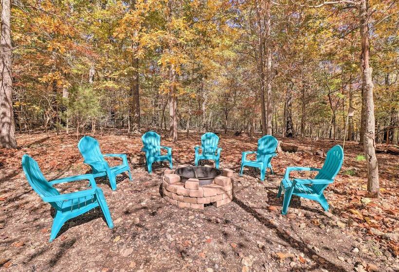 Serenity Woods  Cabin W/ Hot Tub & Fire Pit
