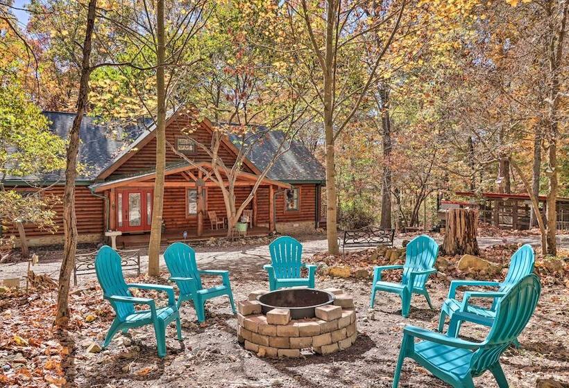 Serenity Woods  Cabin W/ Hot Tub & Fire Pit