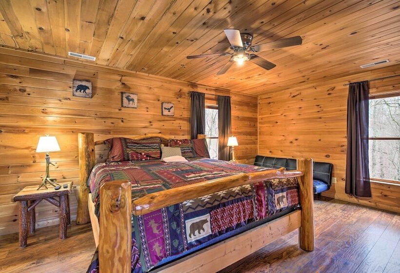 Rustic Sevierville Cabin: Private Hot Tub & Games!