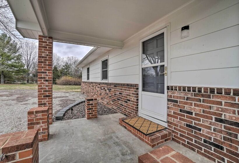 Shell Knob Home W/ Fire Pit, Near Table Rock Lake!