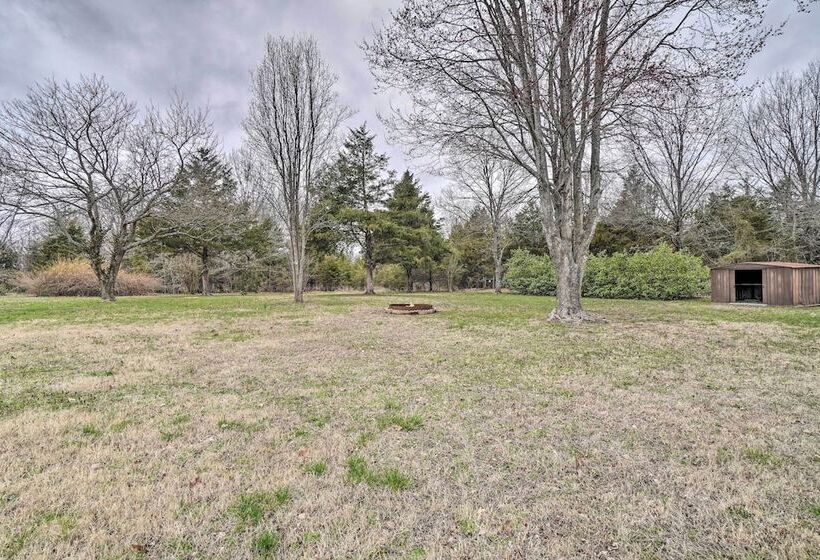 Shell Knob Home W/ Fire Pit, Near Table Rock Lake!