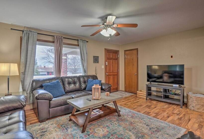Shell Knob Home W/ Fire Pit, Near Table Rock Lake!