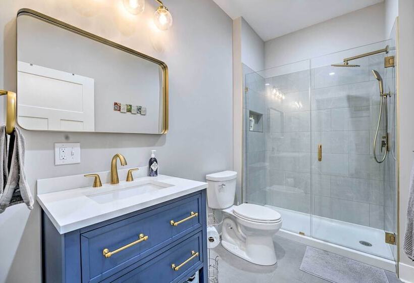 Sleek Ludington Haven < 1 Mi To Lake Michigan