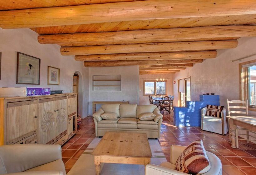 Southwest Home W/ 360 Degree Mtn View, Ski Nearby!