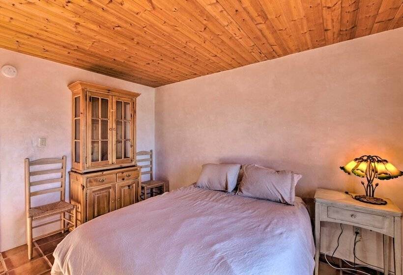 Southwest Home W/ 360 Degree Mtn View, Ski Nearby!