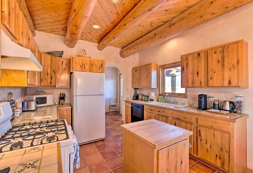 Southwest Home W/ 360 Degree Mtn View, Ski Nearby!