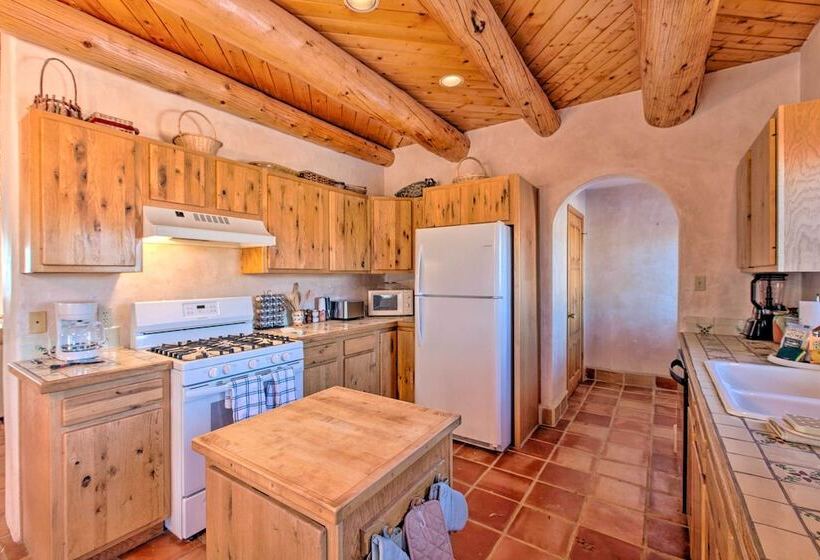 Southwest Home W/ 360 Degree Mtn View, Ski Nearby!