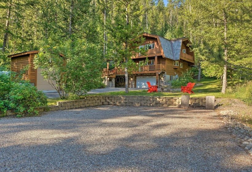 Wild Huckleberry Alpine Cabin: Fireplace & Deck!