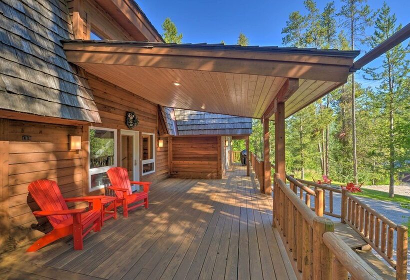 Wild Huckleberry Alpine Cabin: Fireplace & Deck!