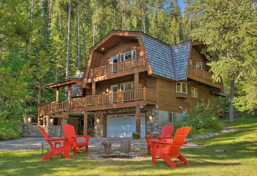 Wild Huckleberry Alpine Cabin: Fireplace & Deck!