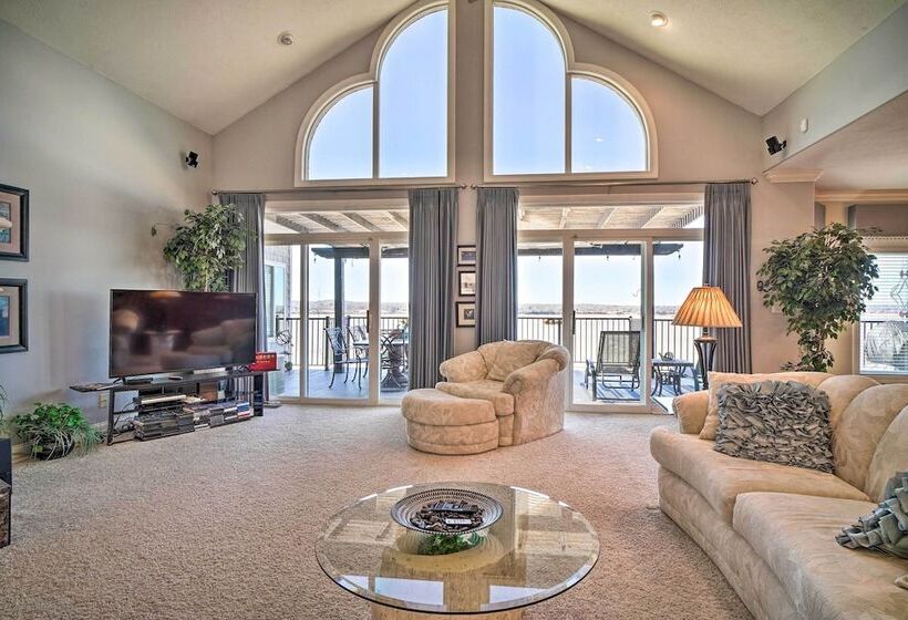 Spacious Baneberry Home W/ Lake Douglas Views!