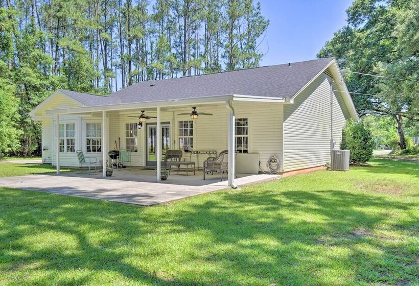 Peaceful Fairhope Cottage W/ Covered Patio!