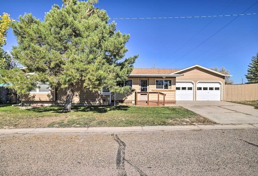 Spacious Glendo House   1 Mi To State Park!