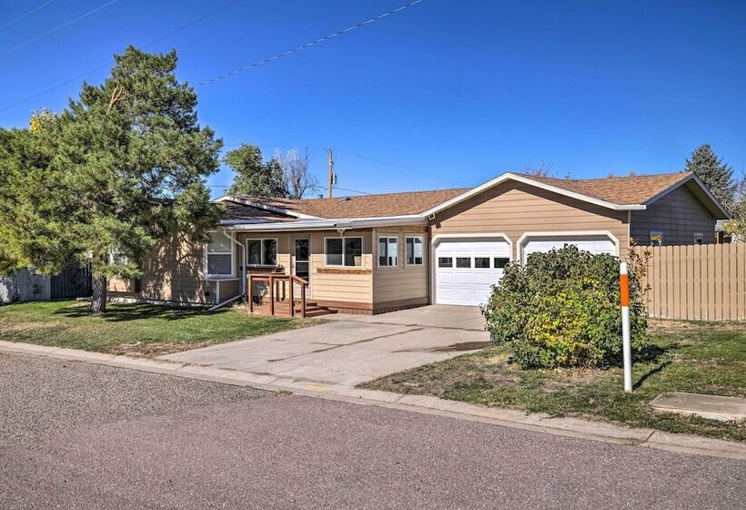 Spacious Glendo House   1 Mi To State Park!