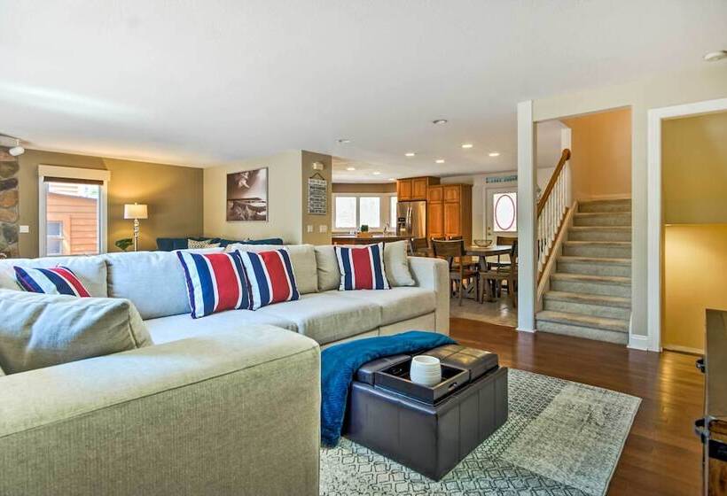 Spacious Mears House Steps From Lake Michigan!