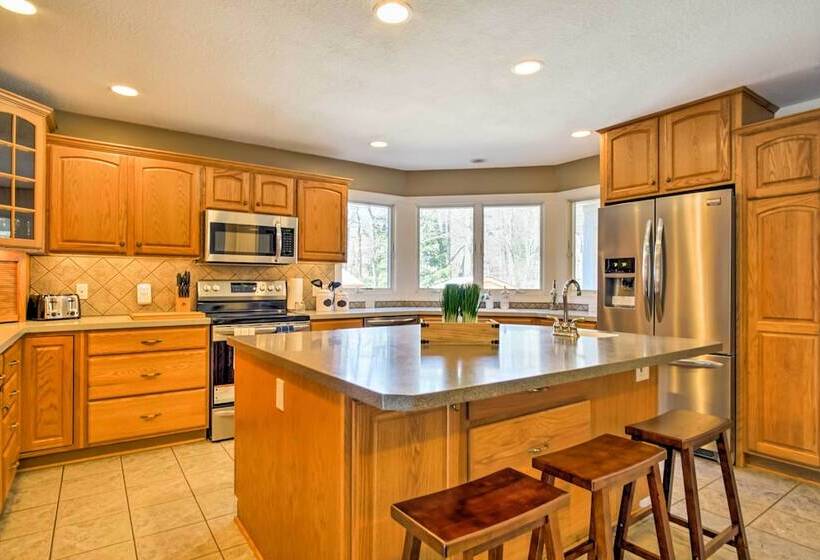 Spacious Mears House Steps From Lake Michigan!