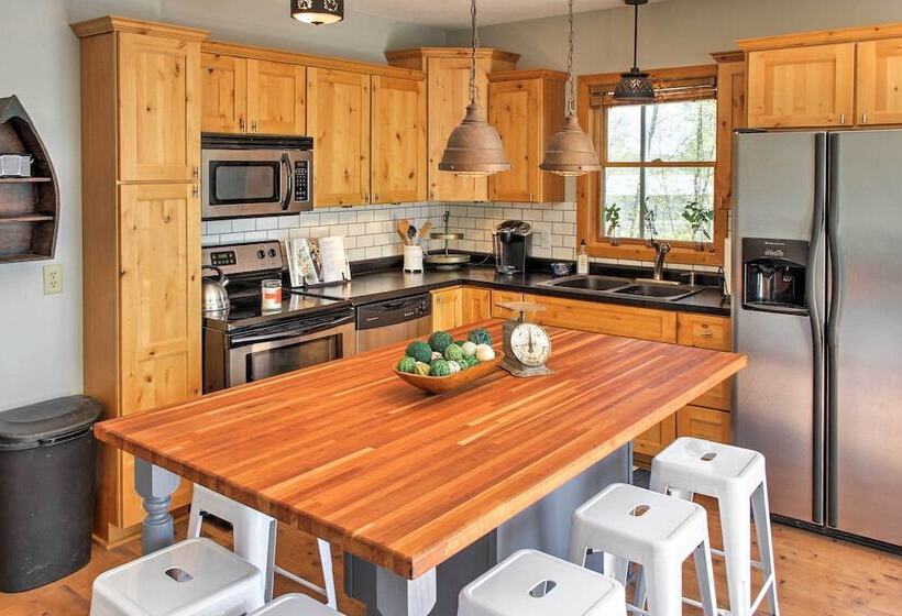 Spacious Pine Lake Home: Deck, Fire Pit + 3 Acres!