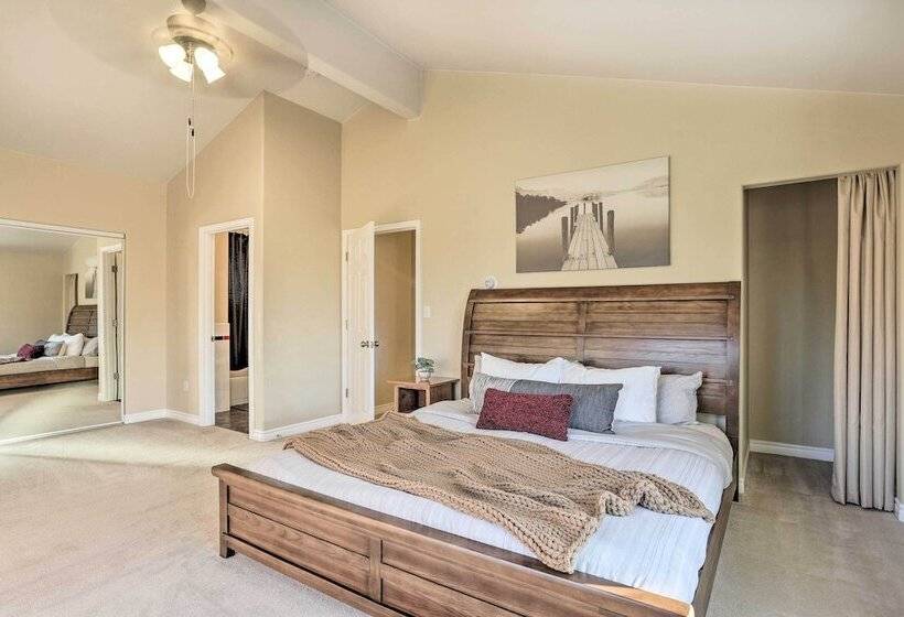 Spacious & Private Home W/ Lazy Mountain View