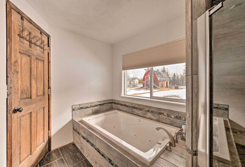 Soldotna Home Near Kenai River & Wildlife Refuge!