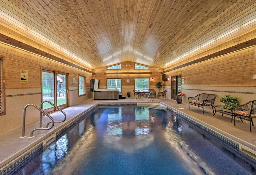 Spacious Verndale Home W/ Backyard Fire Pit!