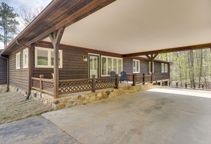 Spacious Waterfront Hyco Lake Retreat W/ Dock!