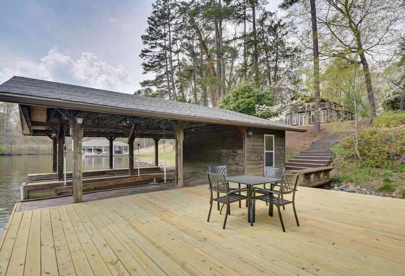 Spacious Waterfront Hyco Lake Retreat W/ Dock!