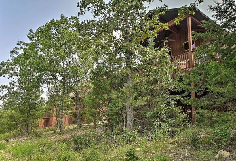 Branson West Cabin W/ Pool Access & Golfing