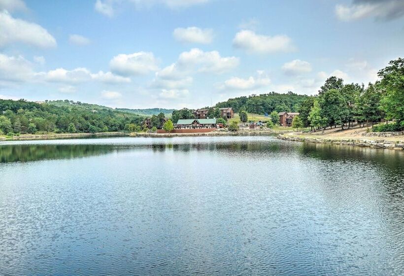 Branson West Cabin W/ Pool Access & Golfing