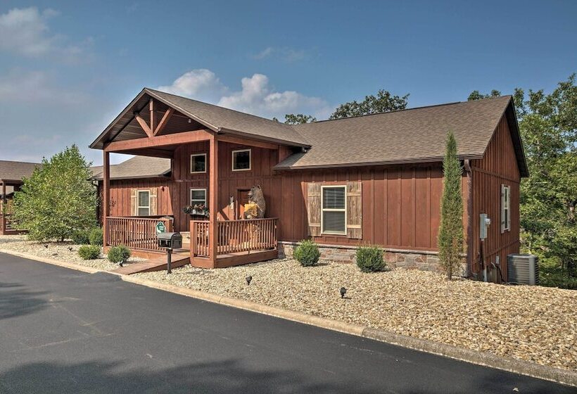 Branson West Cabin W/ Pool Access & Golfing