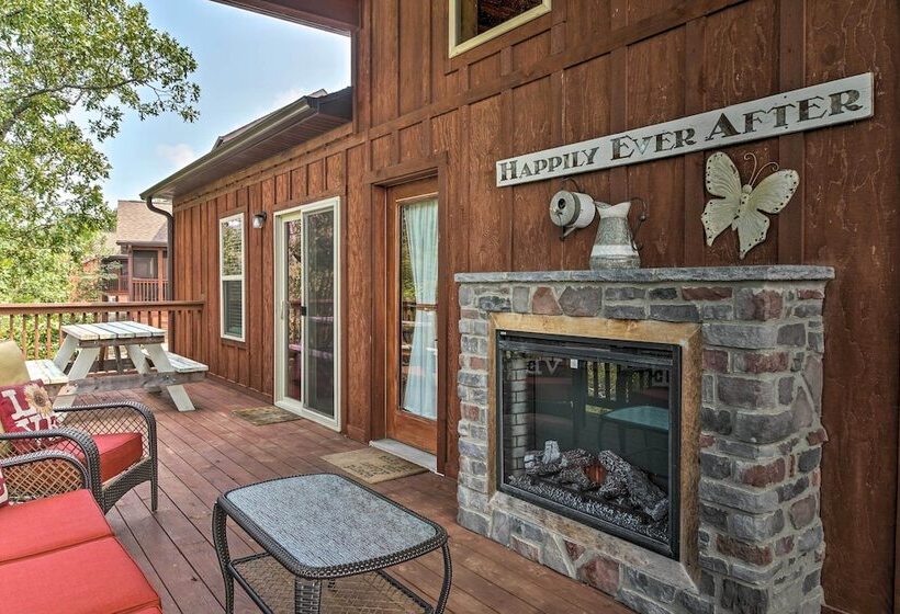 Branson West Cabin W/ Pool Access & Golfing