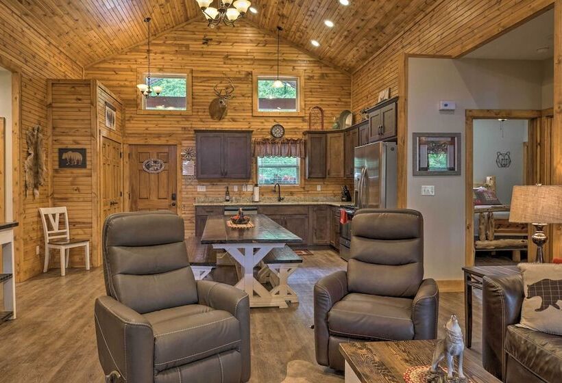 Branson West Cabin W/ Pool Access & Golfing